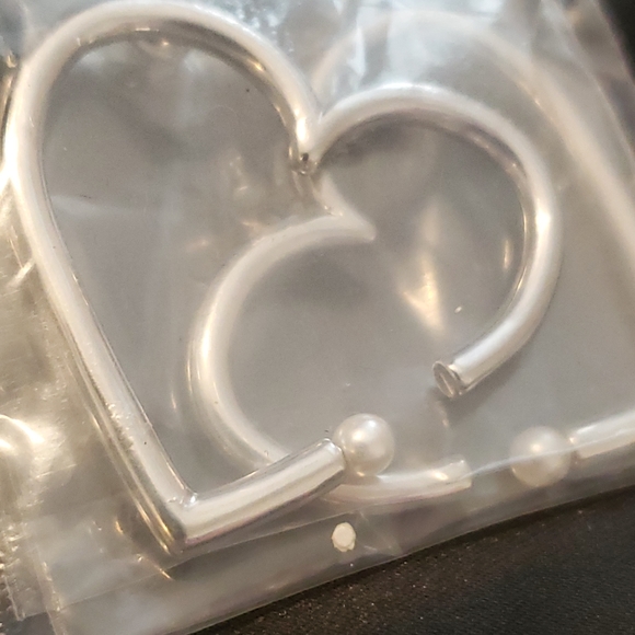 Hoop earrings - Picture 3 of 6